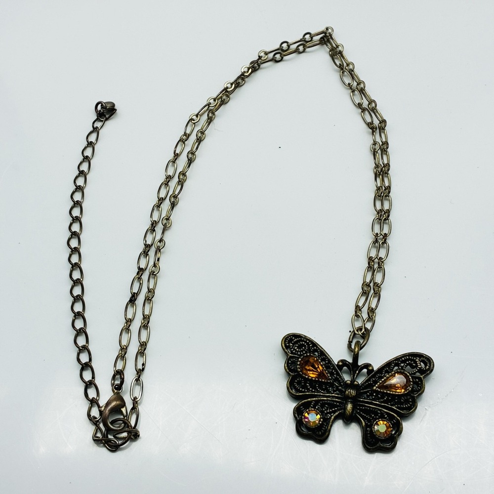 Layered Necklace Lot of 2 Pearl Rhinestone and Crystal Butterfly Pendant - Picture 7 of 10
